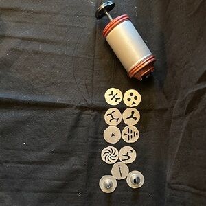 Cookie Press with Decorative Discs